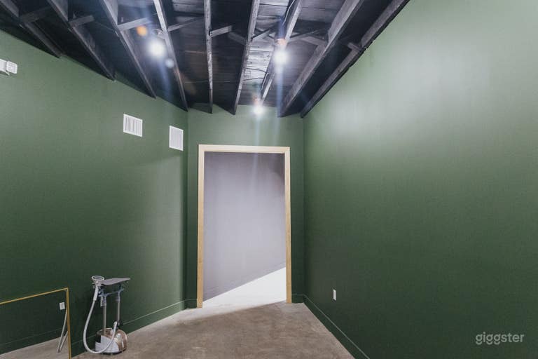  Green Room 