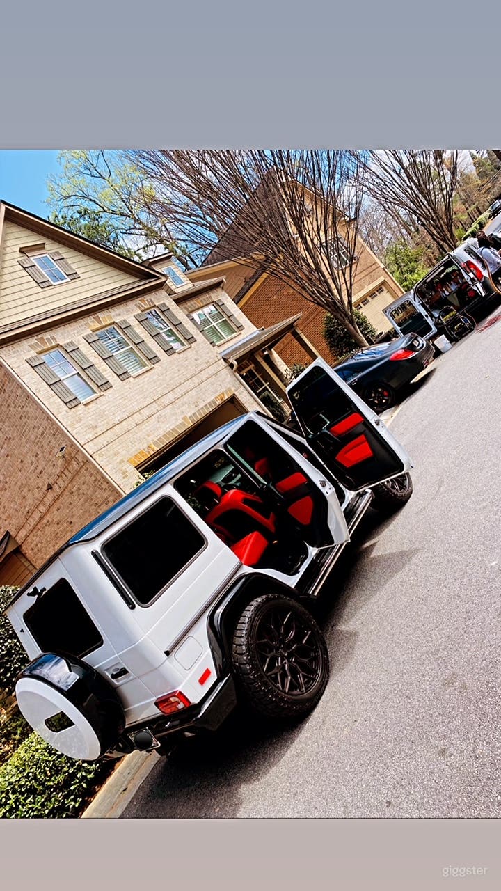 Mercedes-Benz G-Wagon  Ultimate in Luxury Photo 2