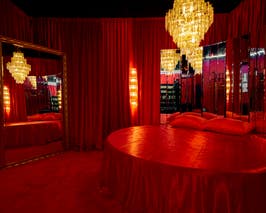  The Red LOFT 50 Shades OF Red 