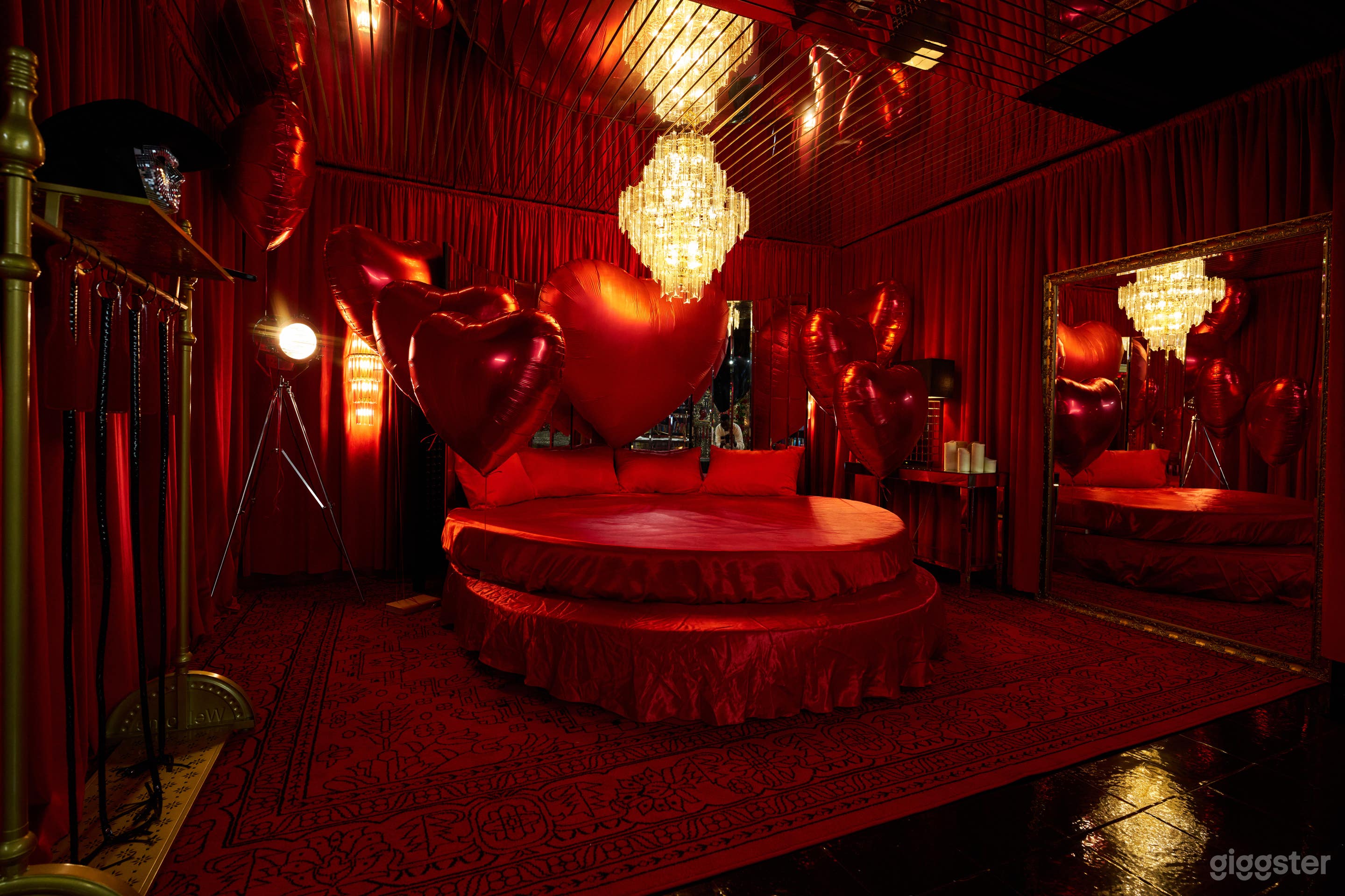 50 Shades Of Red Loft Photo 1