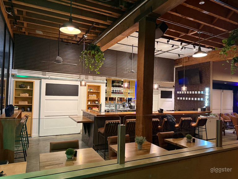  Spazio Lounge Moderno a SoMo 