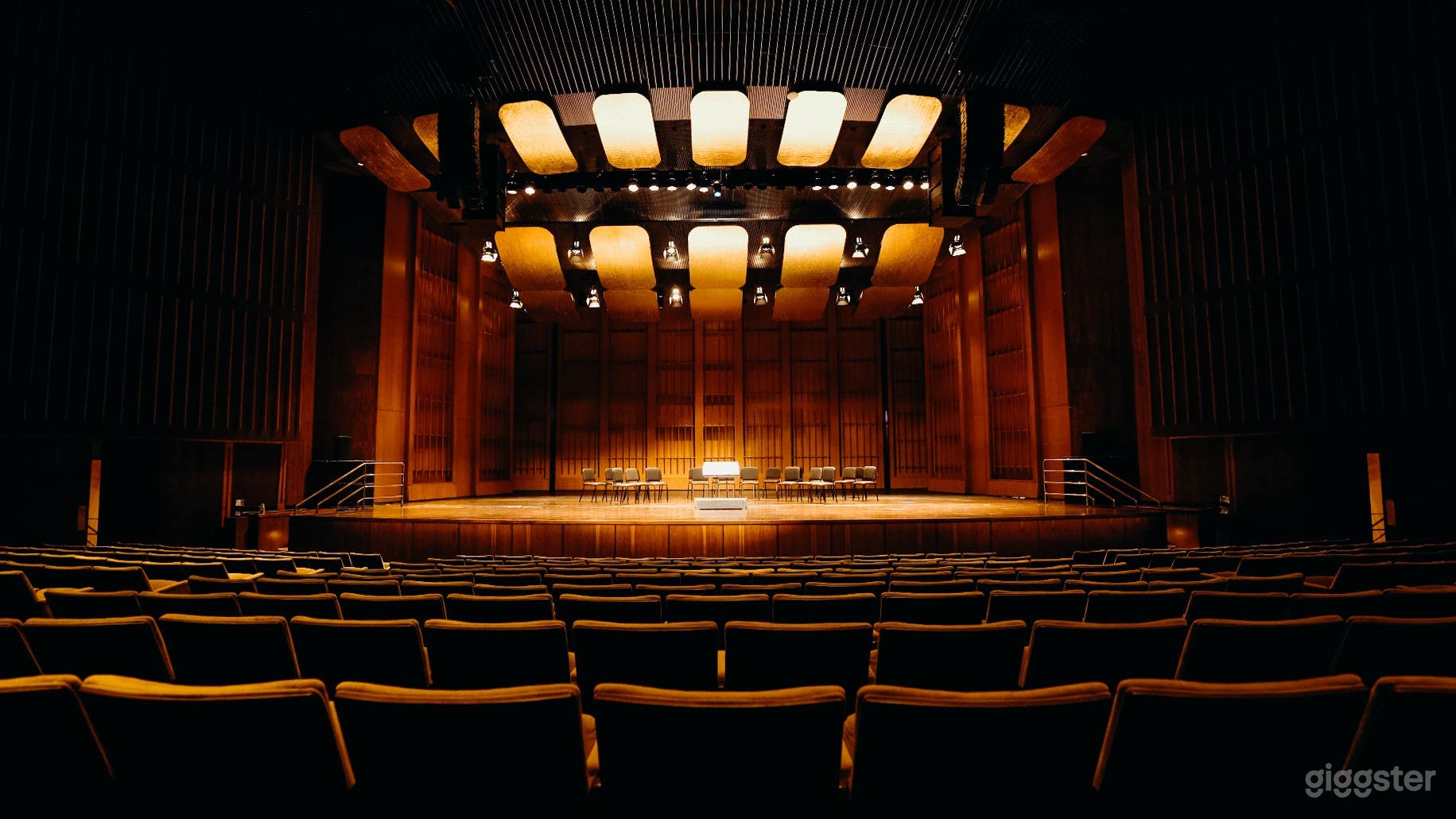 Historic Grand Auditorium Photo 3