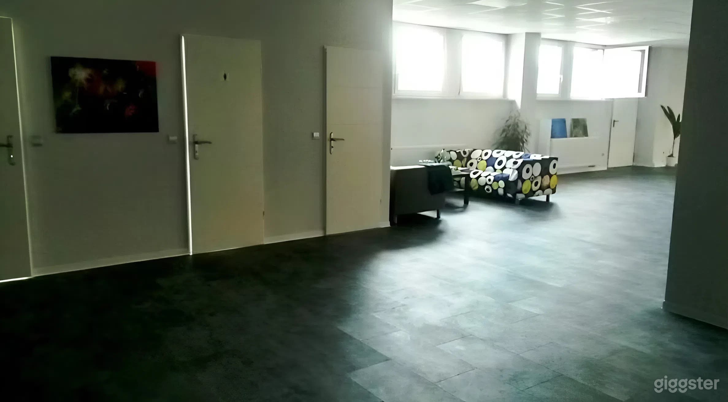 Helles Yoga-Studio in Neuss mit 200 qm offenem Raum Foto 4