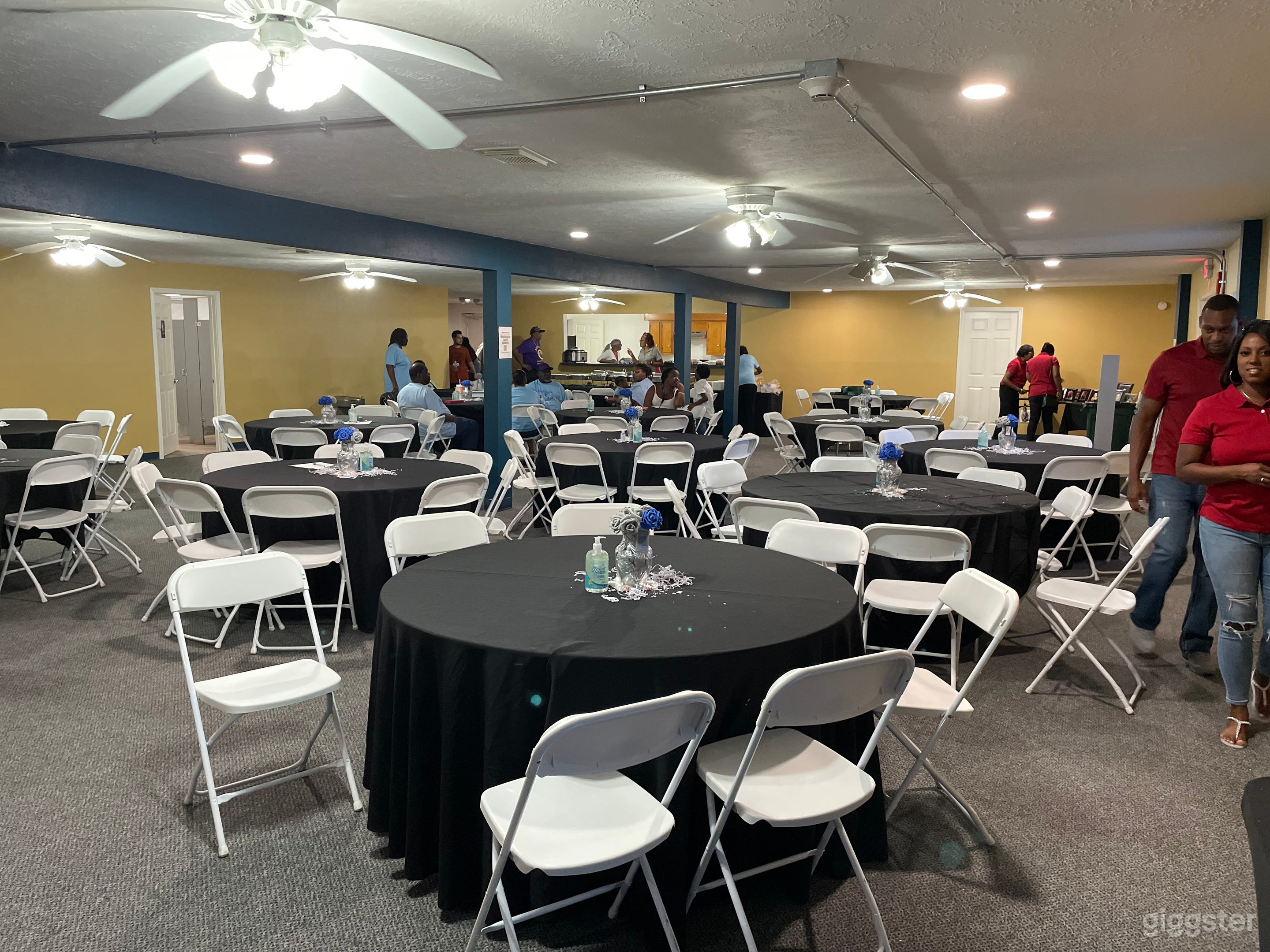 Spacious 2,500sqft Multipurpose Venue with Kitchen | Parking Photo 2