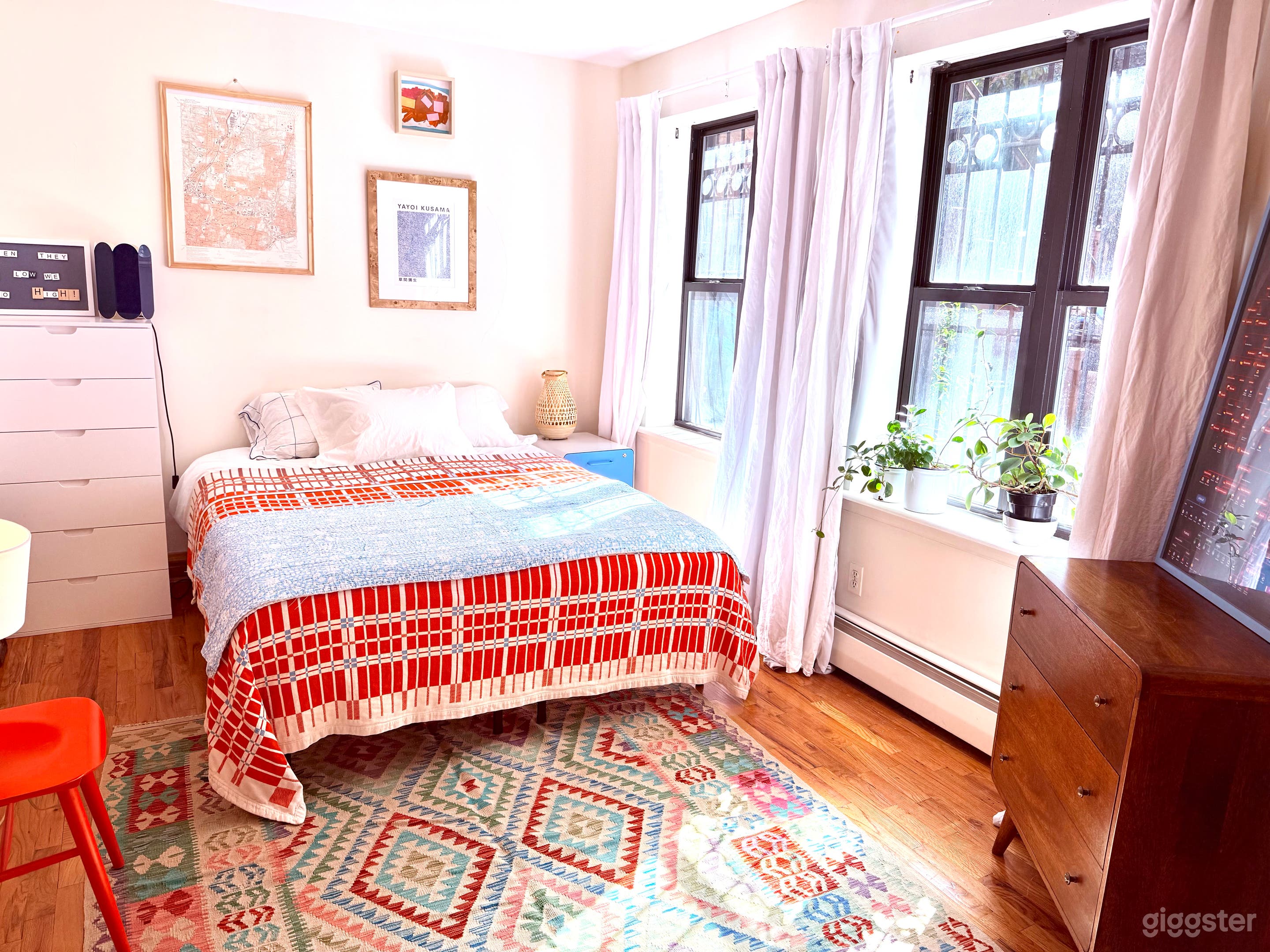 Harlem family row house with garden Photo 3