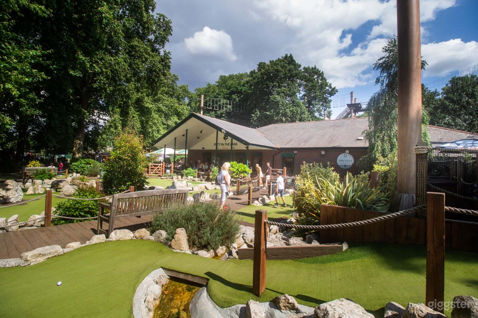 Picturesque Park with Mini Golf in London Photo 1