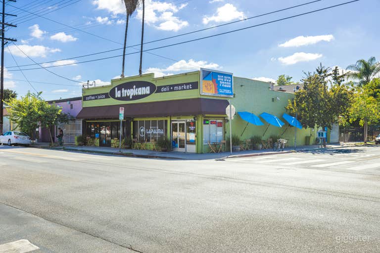  Neighborhood Corner Market 