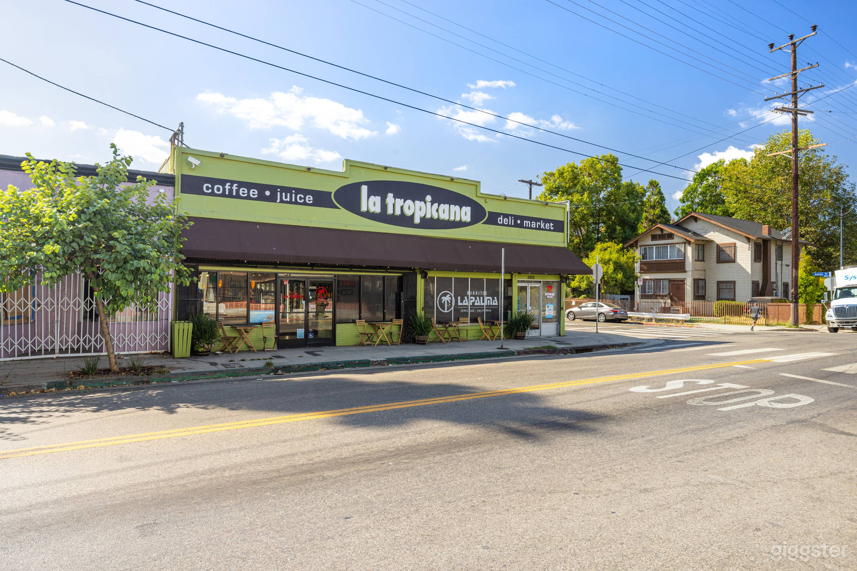 Neighborhood Corner Market Photo 3