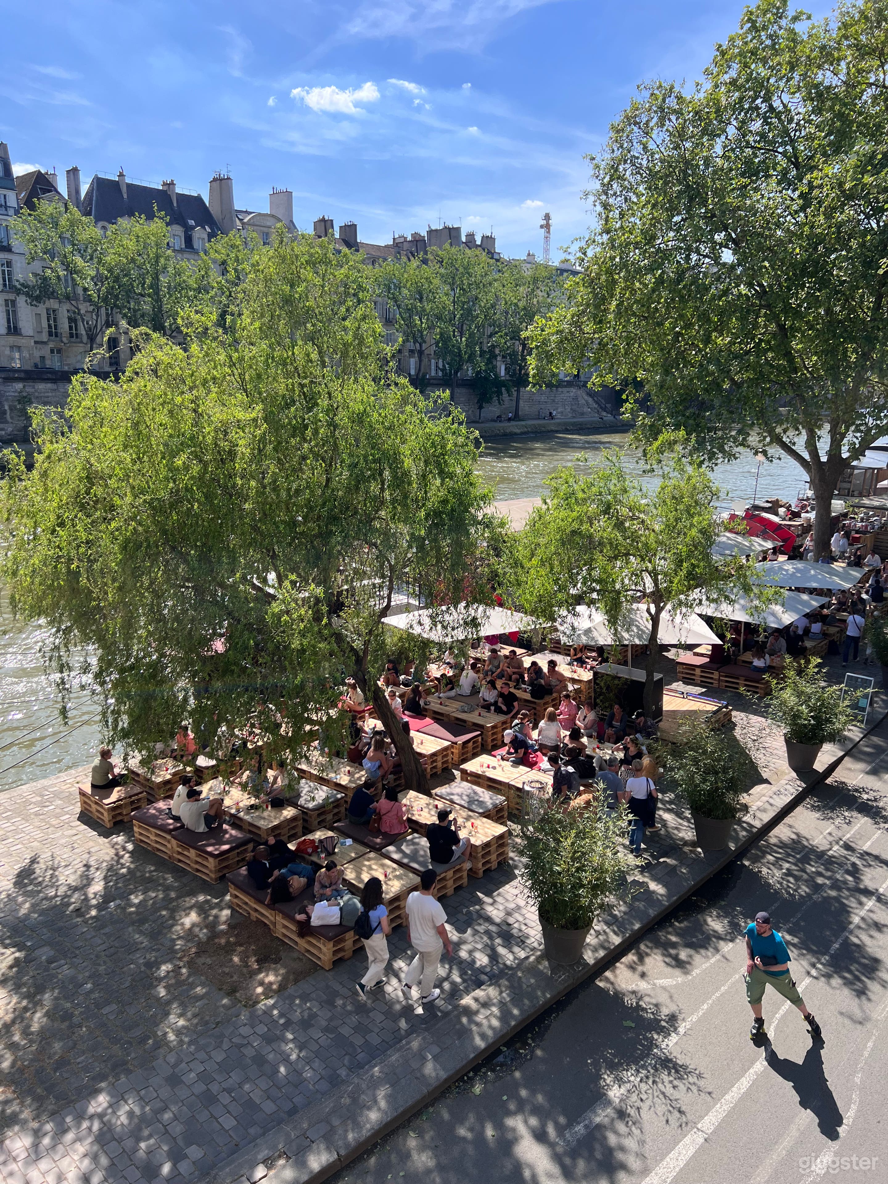 Péniche Parisienne lumineuse et vivante pour vos événements Photo 4