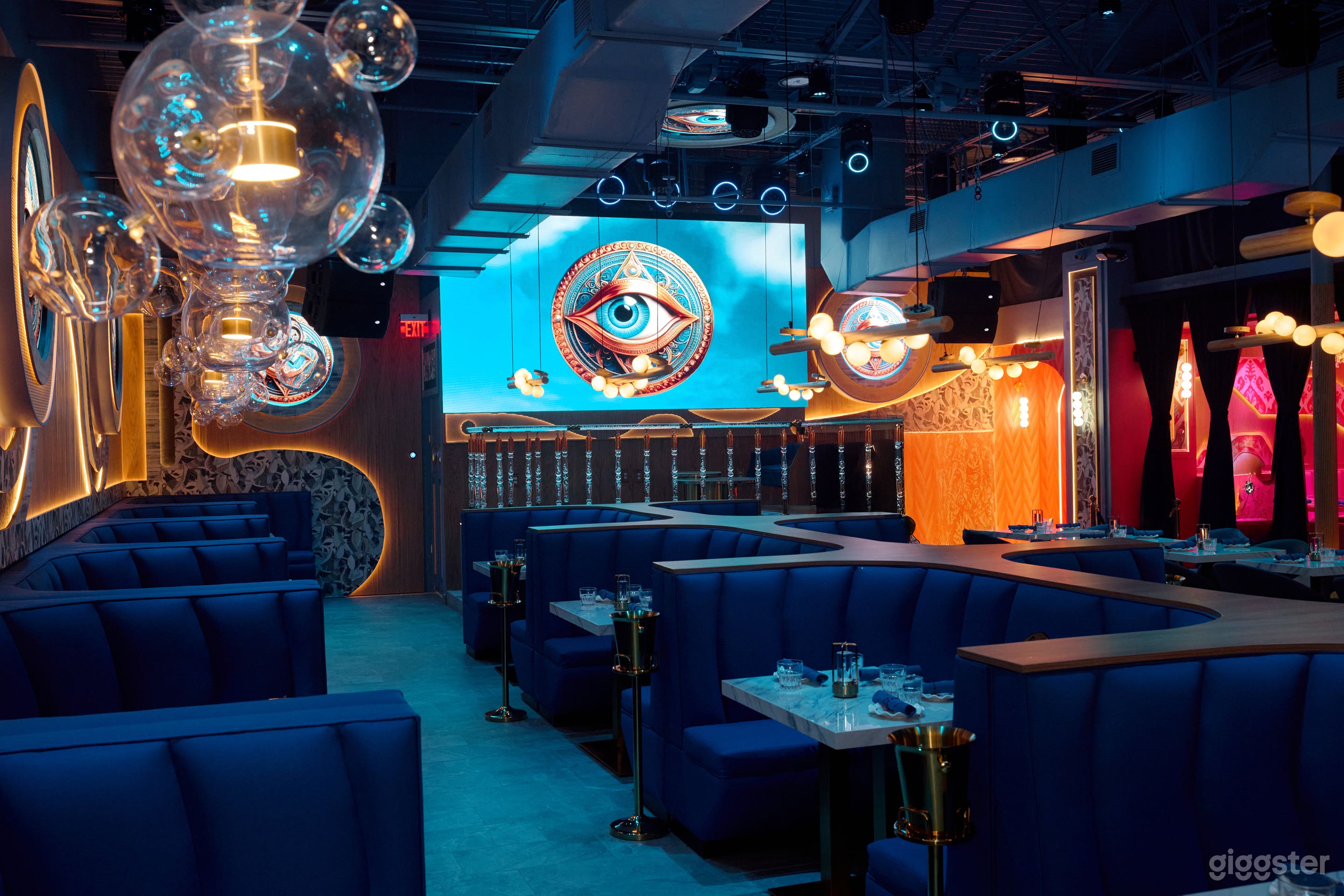 Main Room Fully Customizable Lights &amp; Sound, Stage, DJ Booth, Ceiling Rigging for Entertainment 