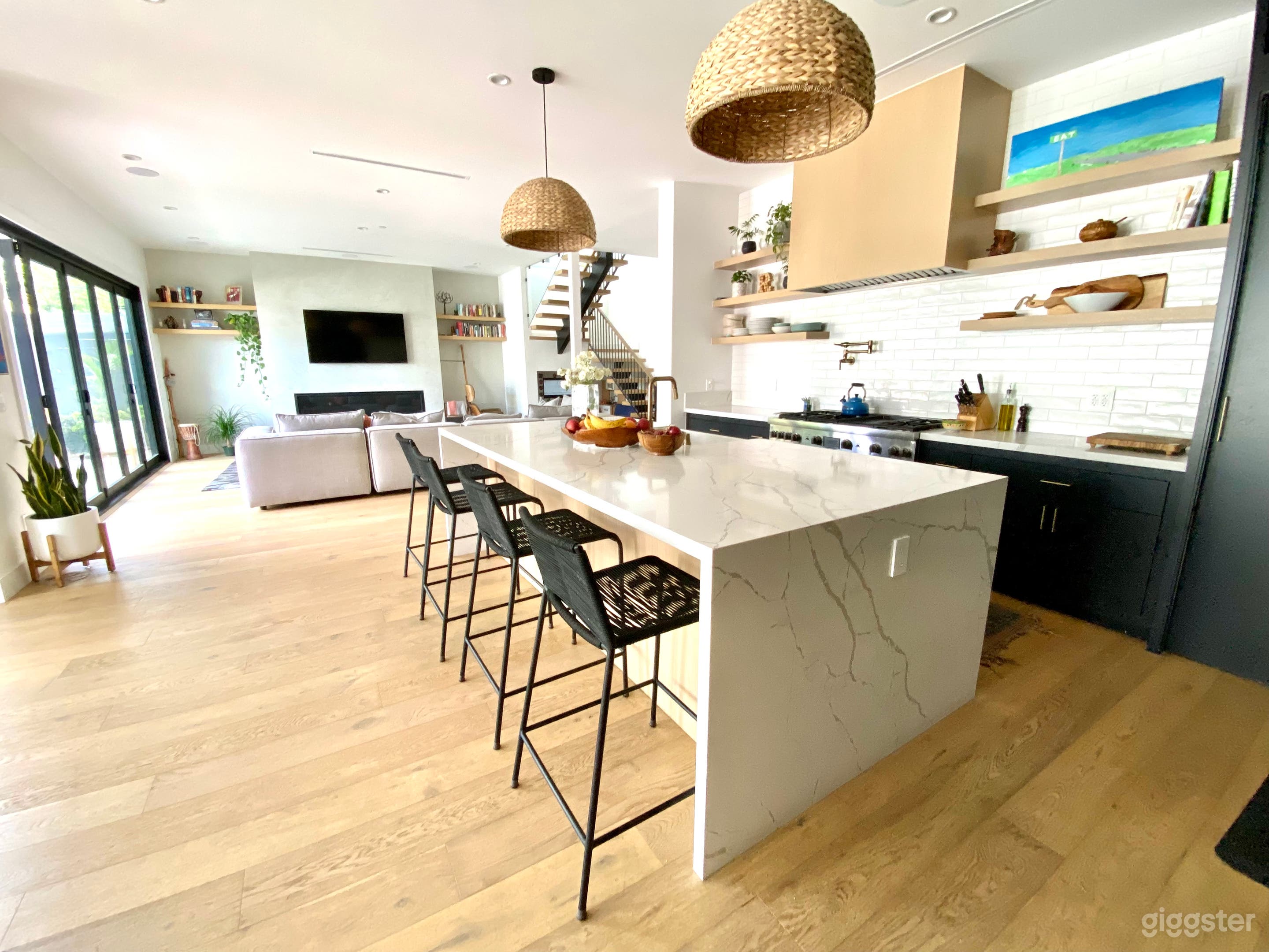 Open kitchen, dining &amp; living room area with generous space and high ceilings