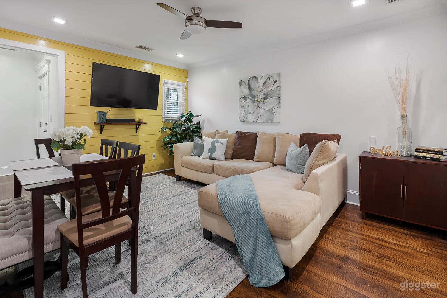 Beach themed home in Decatur/Atlanta with deck Photo 1