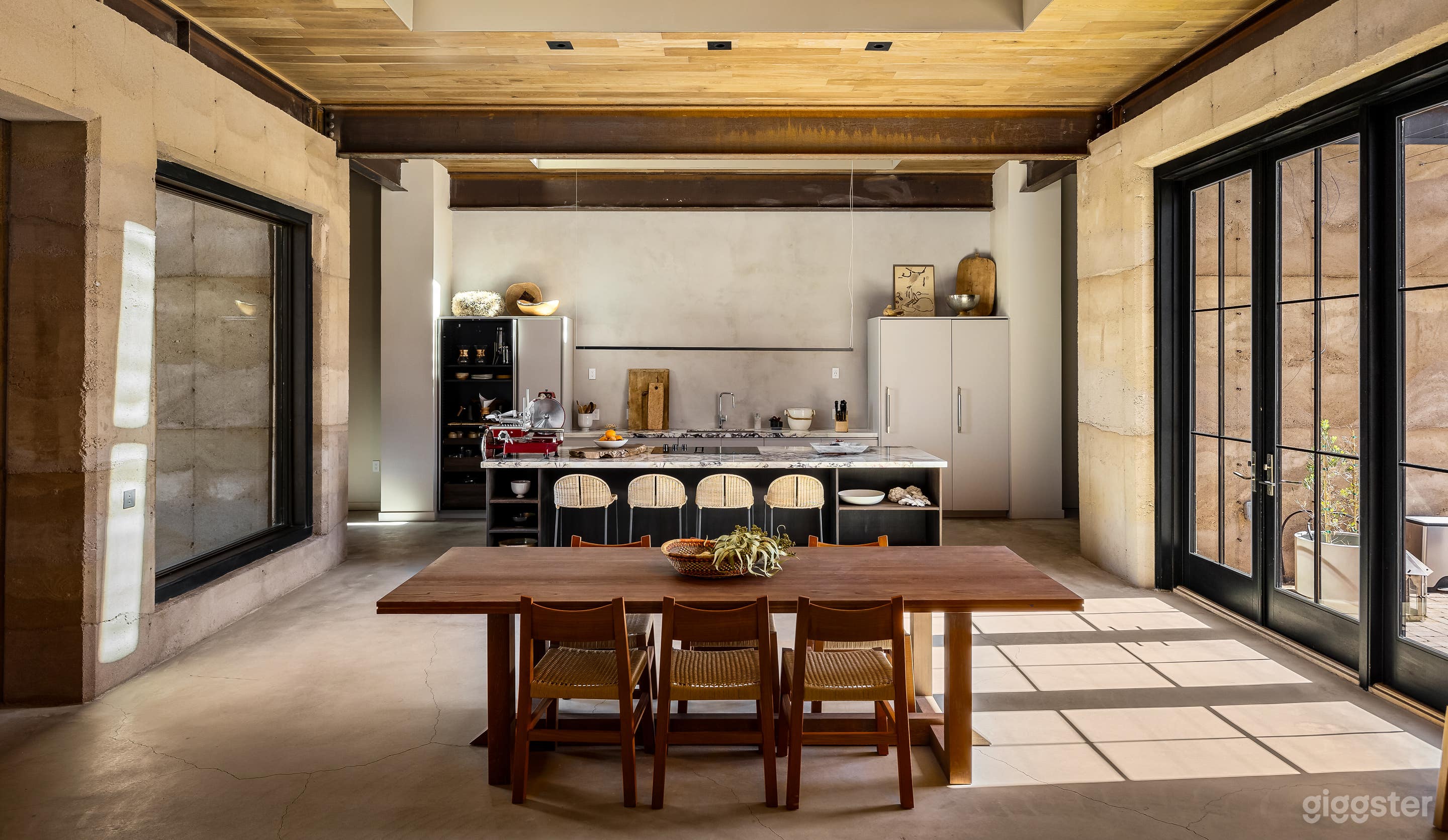 Morning Dove - Rammed Earth Oasis Photo 2