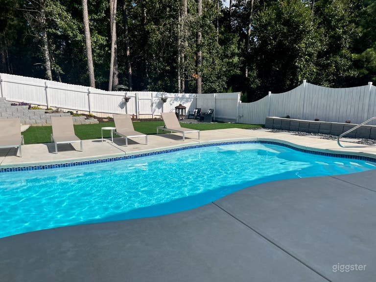  Vibrant & Relaxing Heated Outdoor Pool 