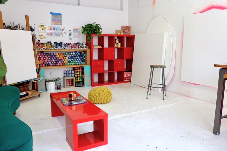  Vibrant Art Studio in the Heart of Santa Monica  
