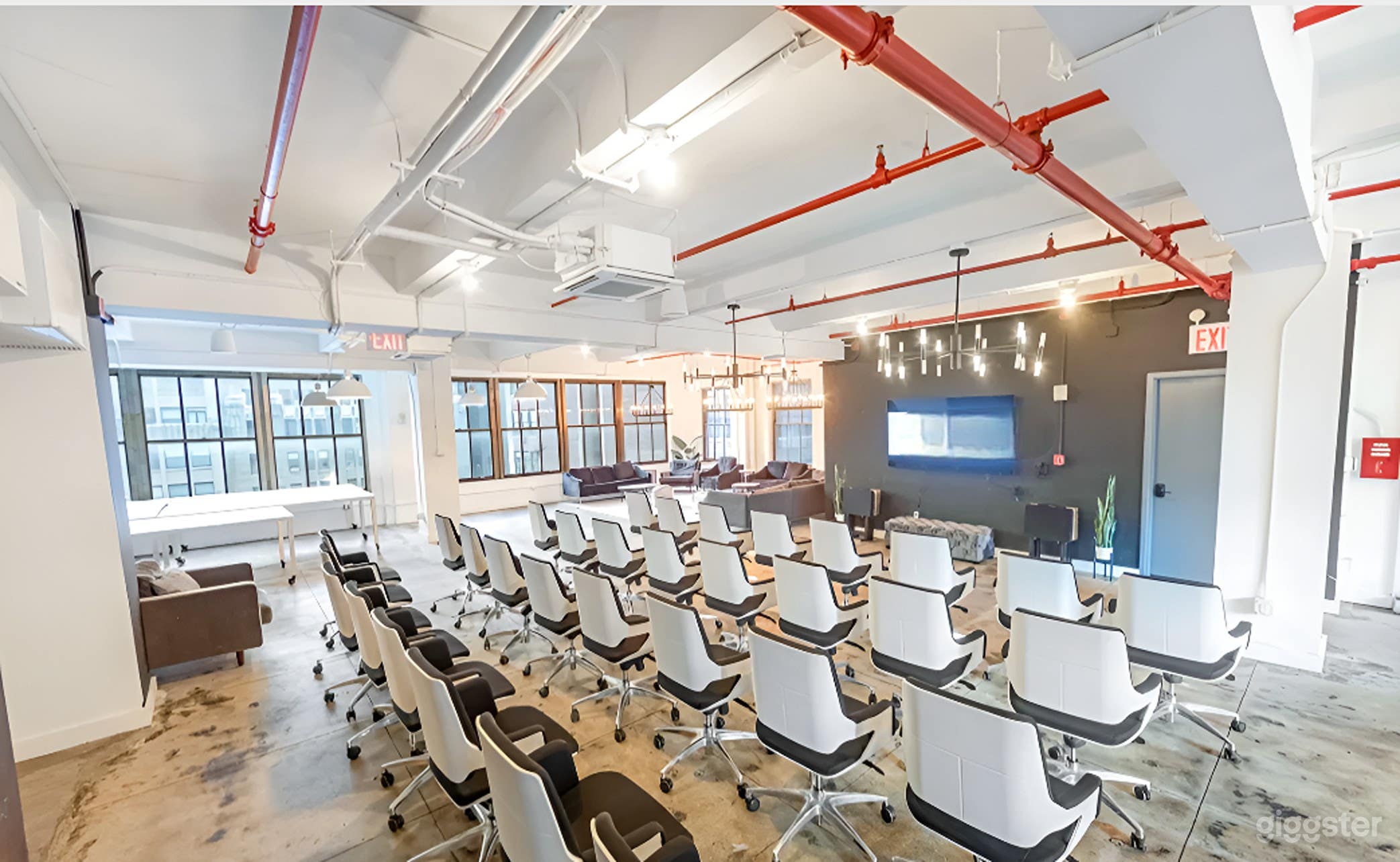 Private Full Floor Unique Meeting Space Photo 2