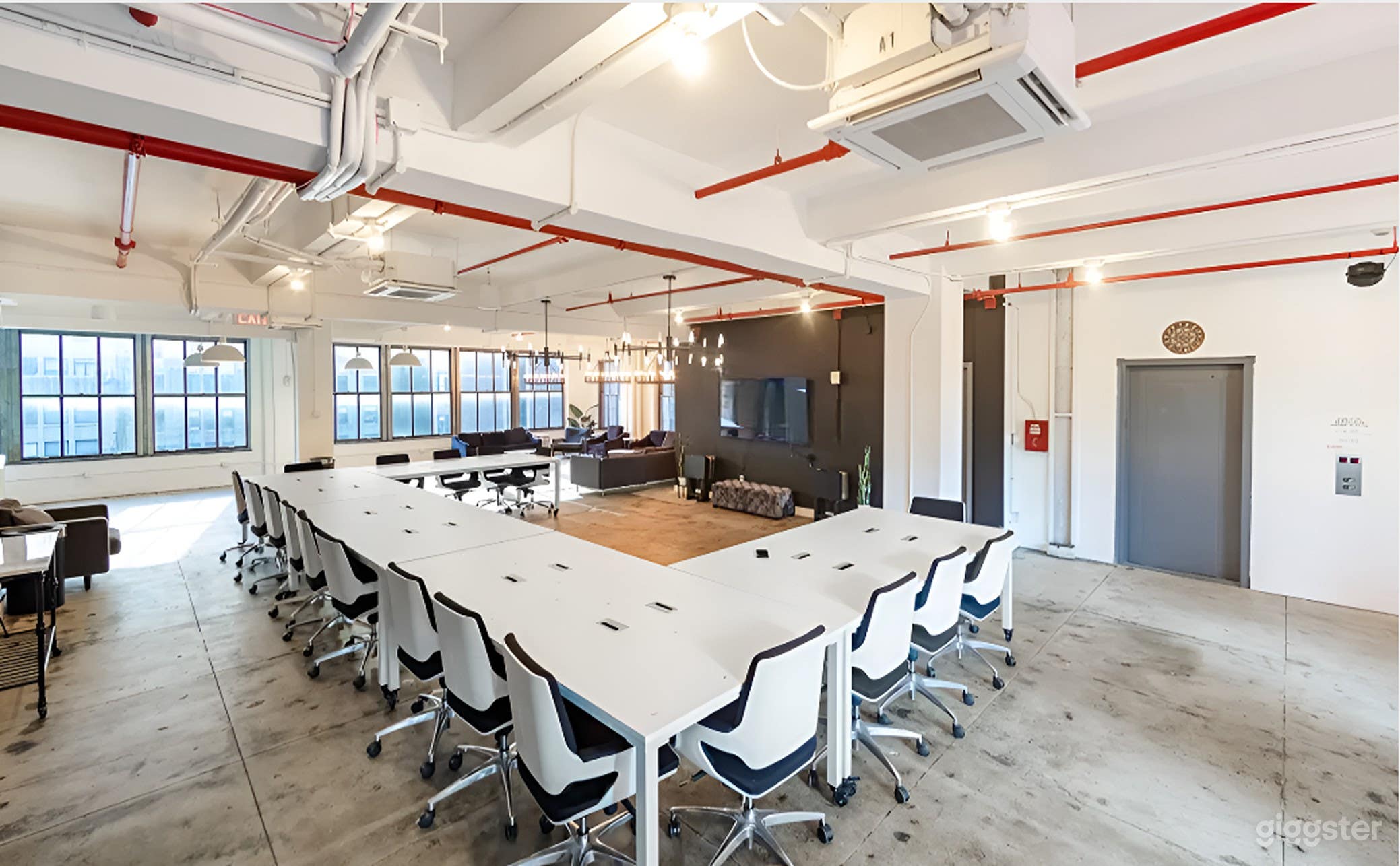 Private Full Floor Unique Meeting Space Photo 1