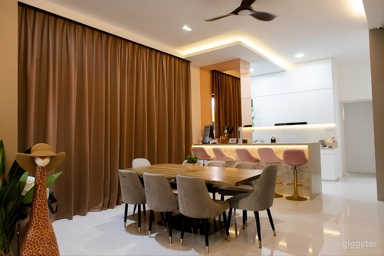 Modern corner terrace with garden Photo 3