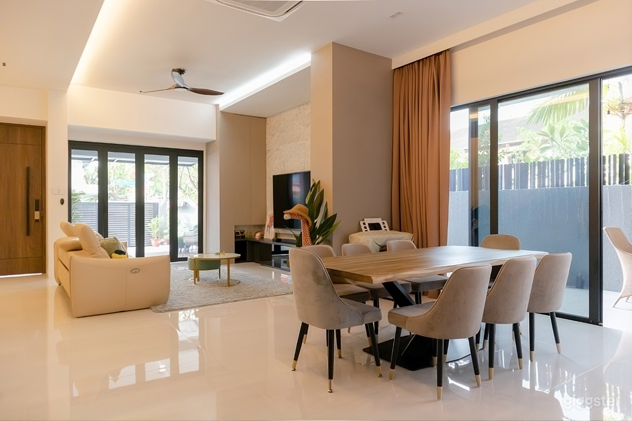 Modern corner terrace with garden Photo 1