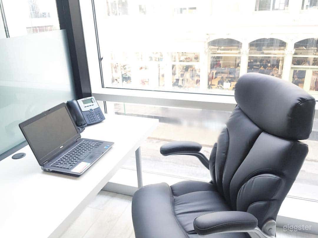 Conference Room for 1-6 Photo 2