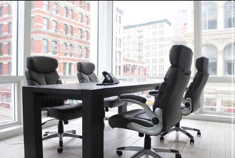 Conference Room for 1-6 Photo 1