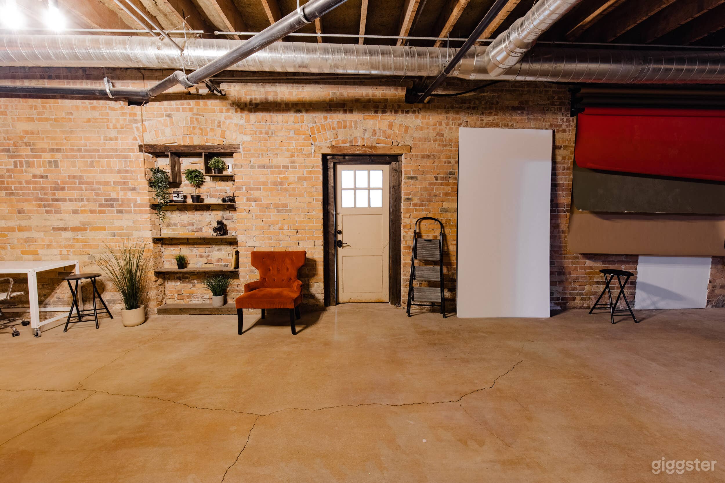 Basement Studio Space in Draper Photo 3