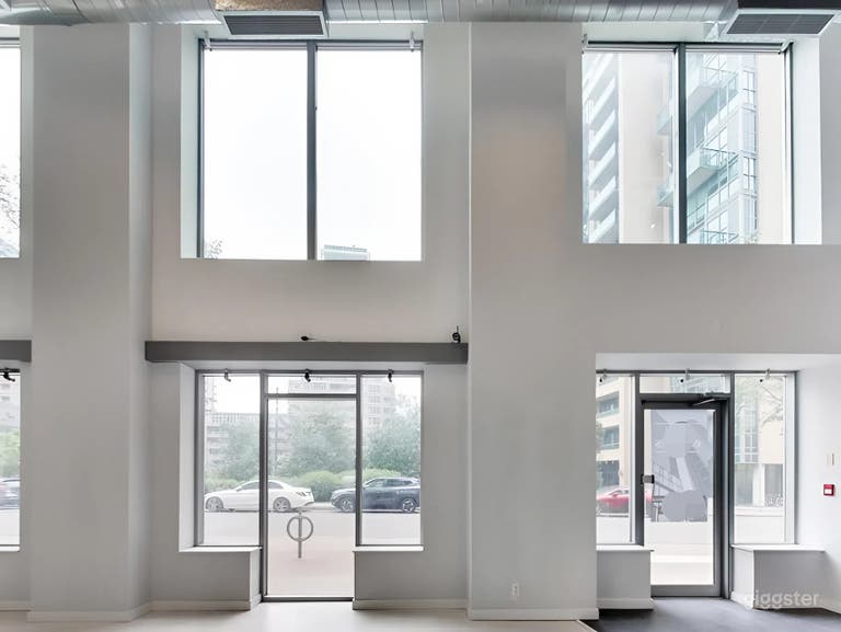  Bright Modern Retail & Creative Studio Space in Toronto 