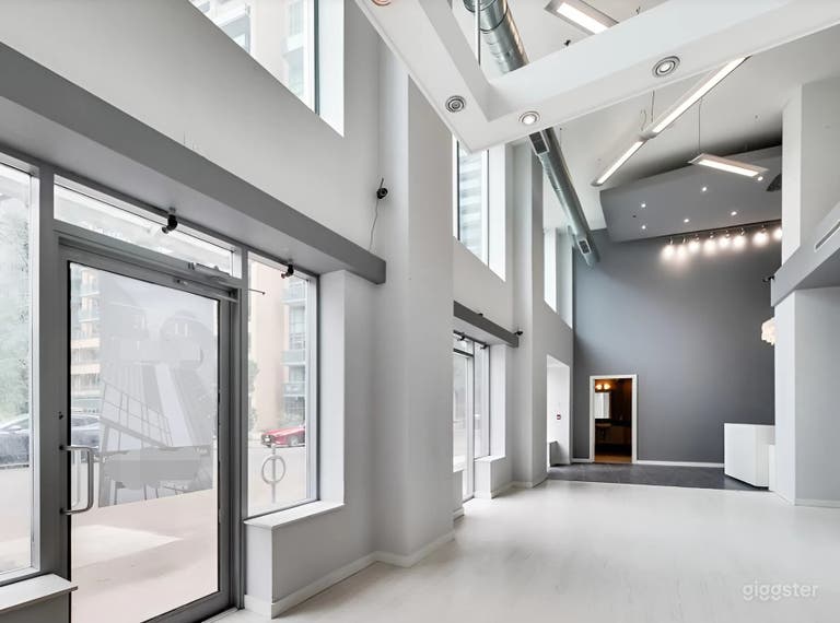  Bright Modern Retail & Creative Studio Space in Toronto 