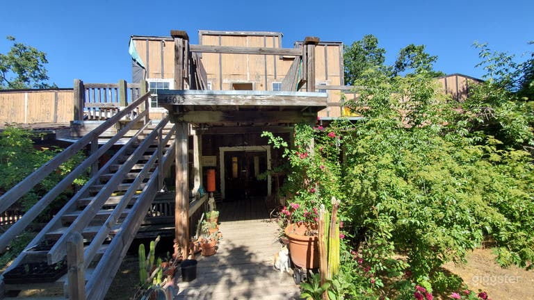  Partial Building Front, Center 