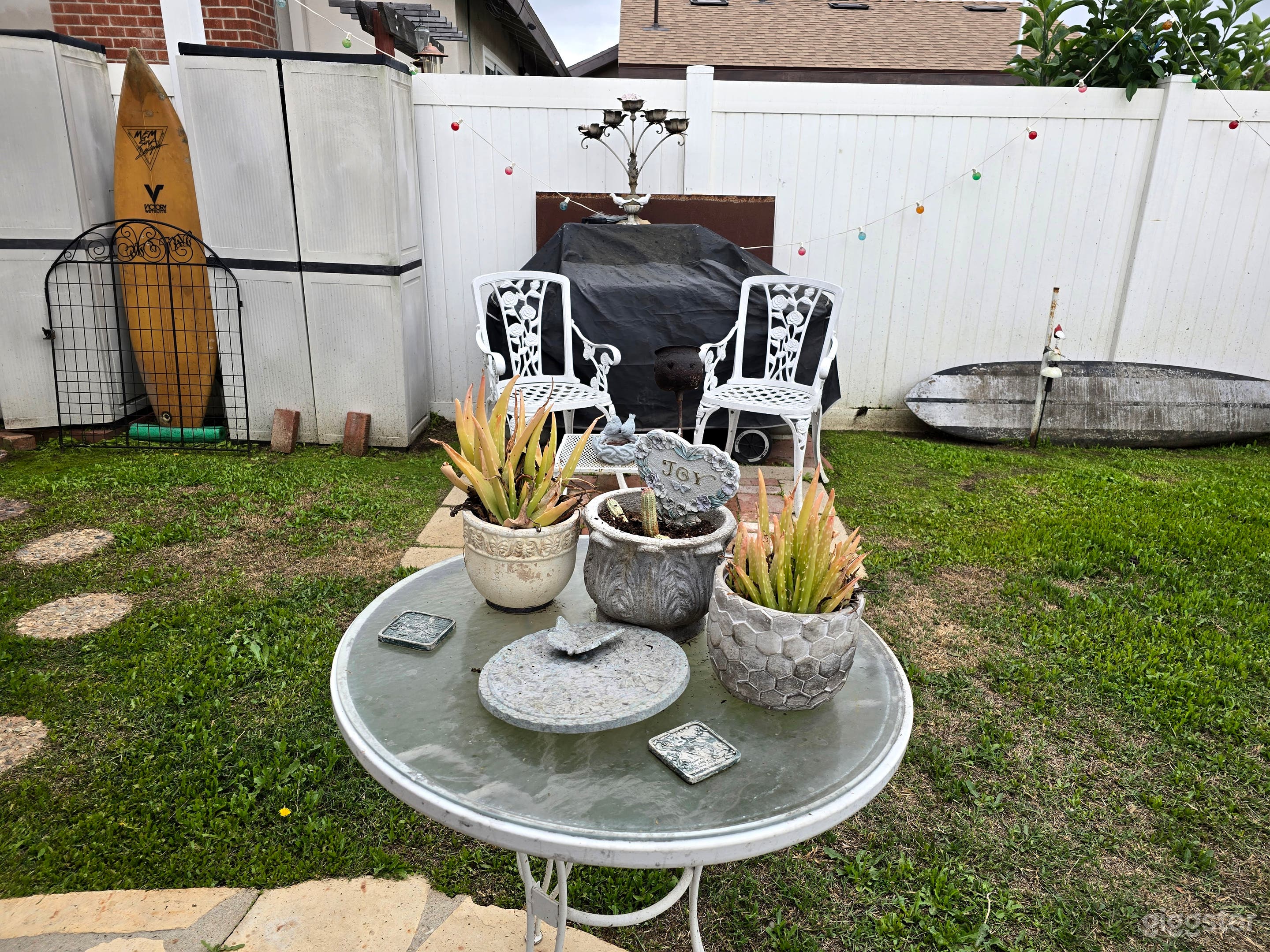 Country Garden Home, with a shabby chic/some retro Photo 4