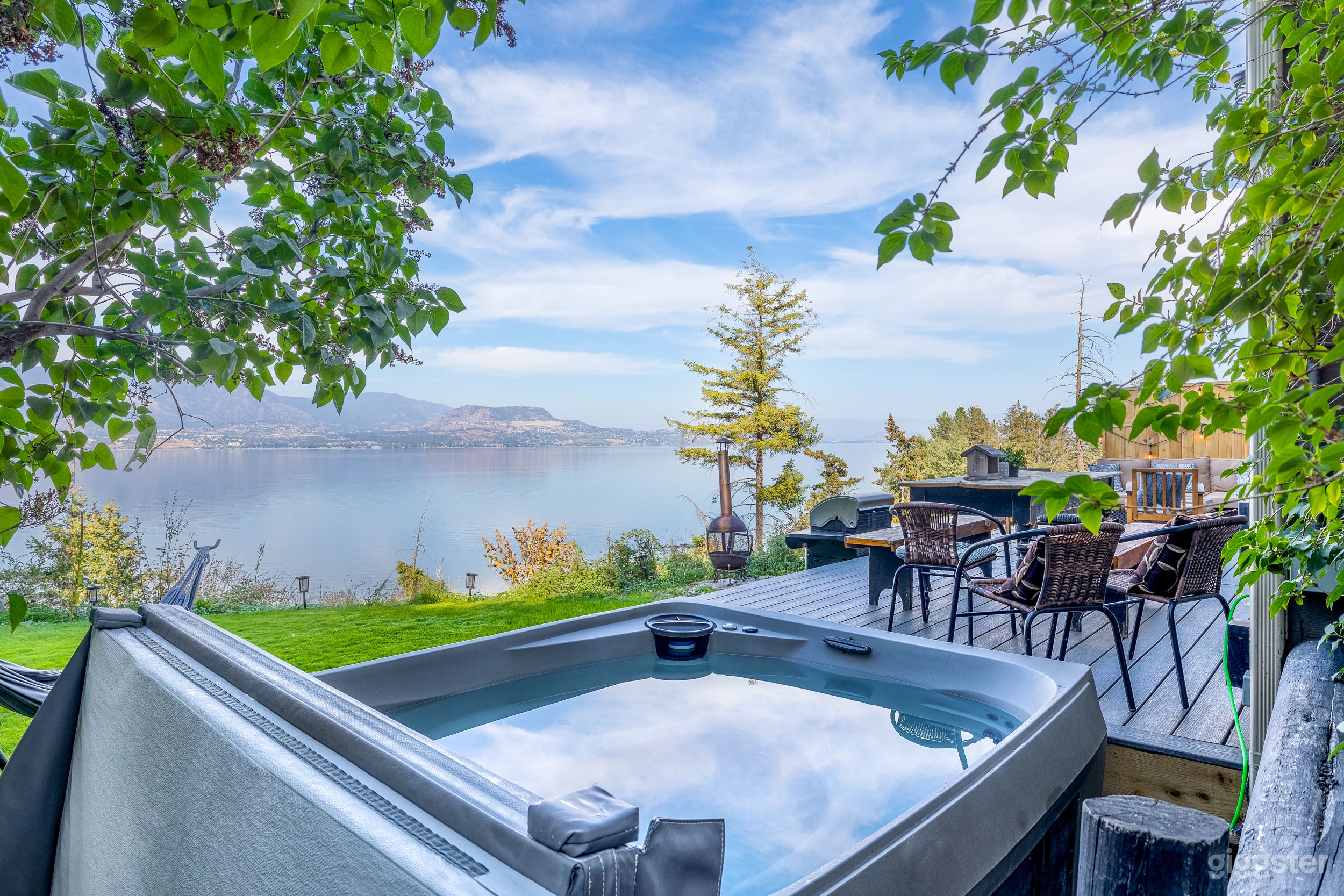 Lakeshore Luxe Photo 1