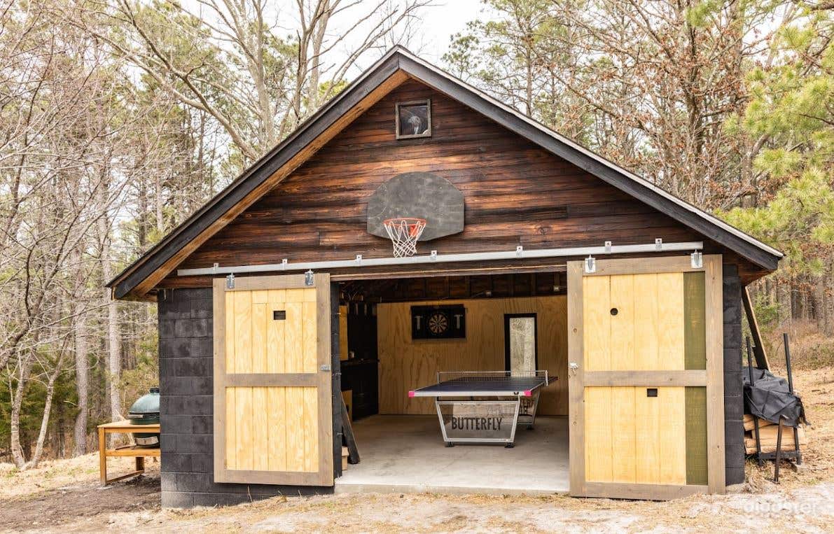 Tranquil Chalet House in South Jersey Photo 4