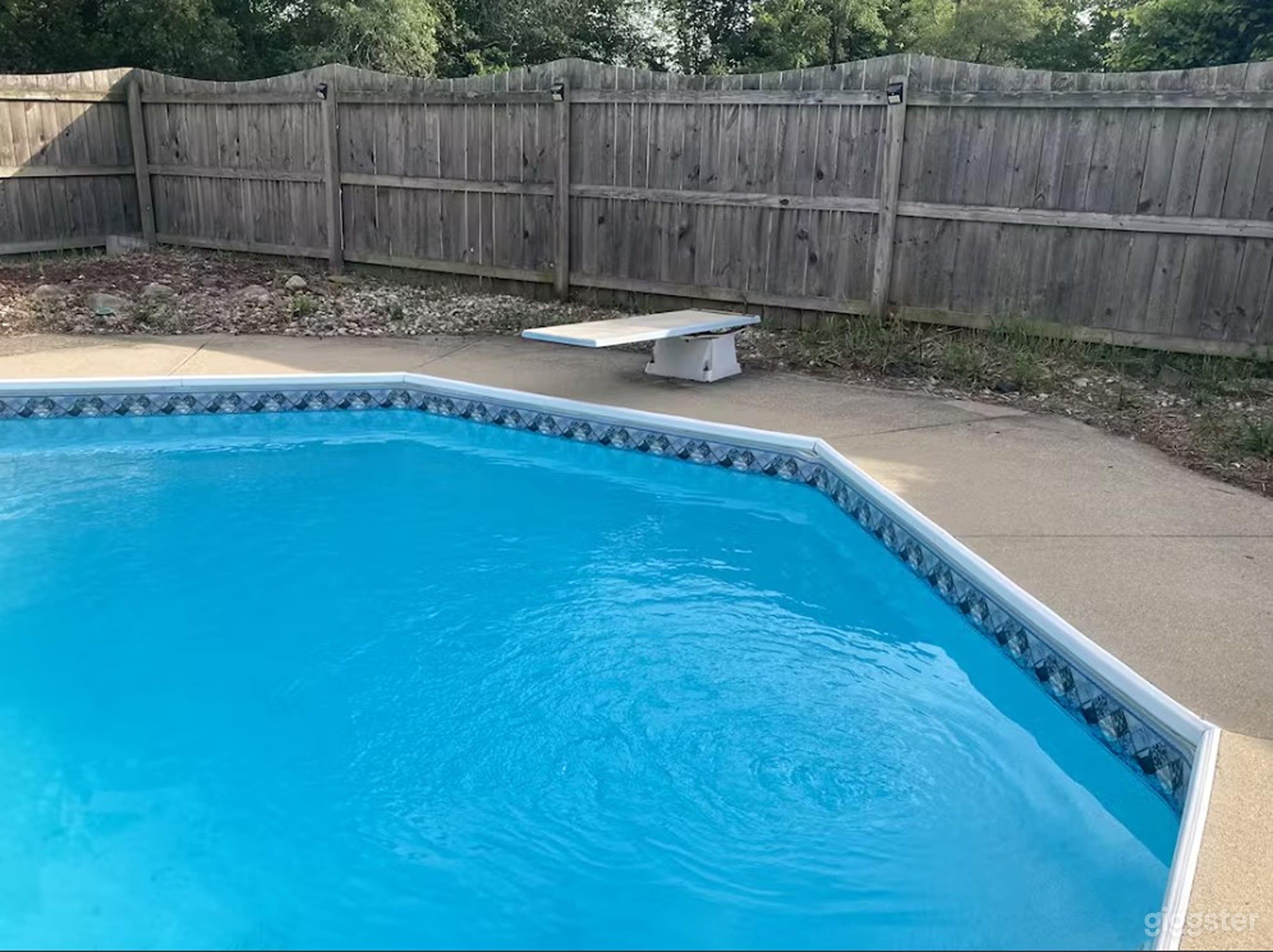 Outdoor Private Pool Photo 1