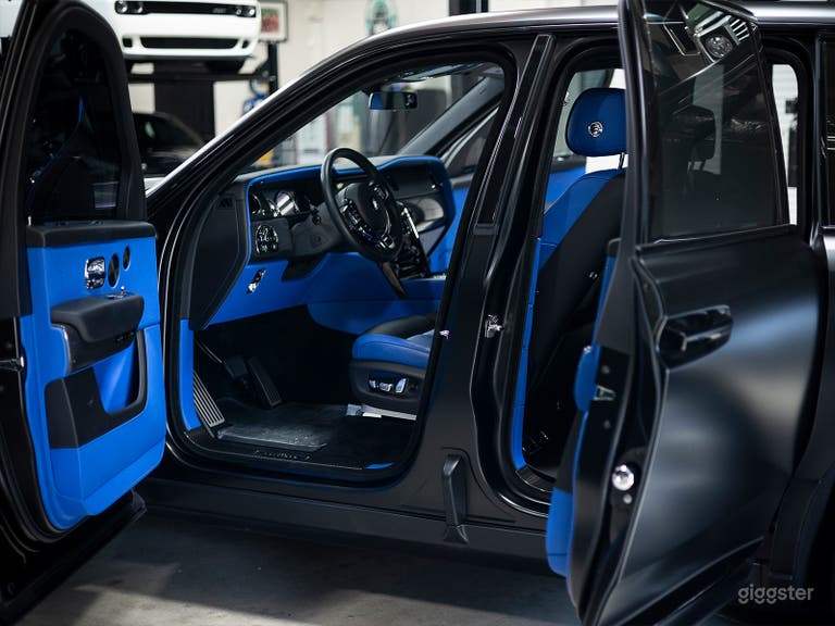  2023 Rolls-Royce Cullinan Black Badge 