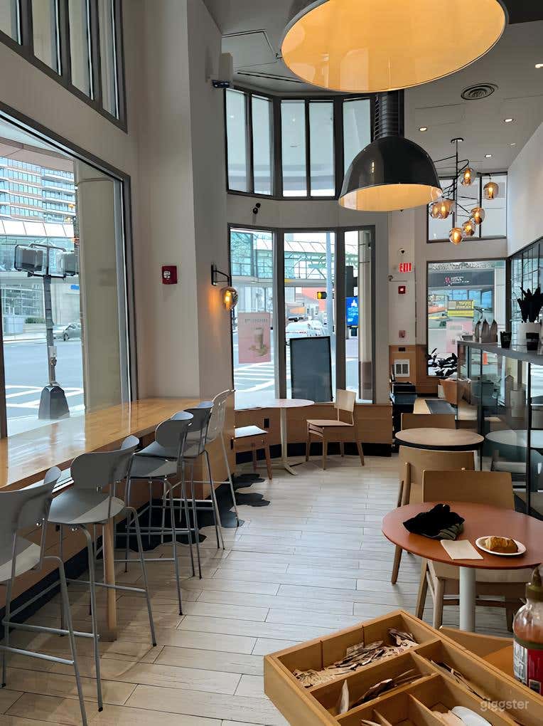  Cozy & Hip Cafe (Back Bay) 