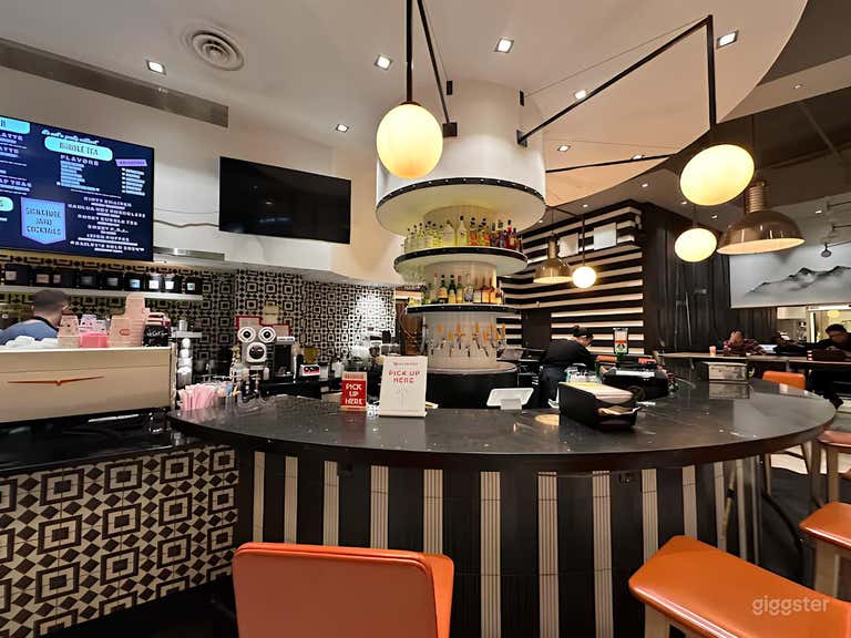  Cozy & Hip Cafe (Back Bay) 