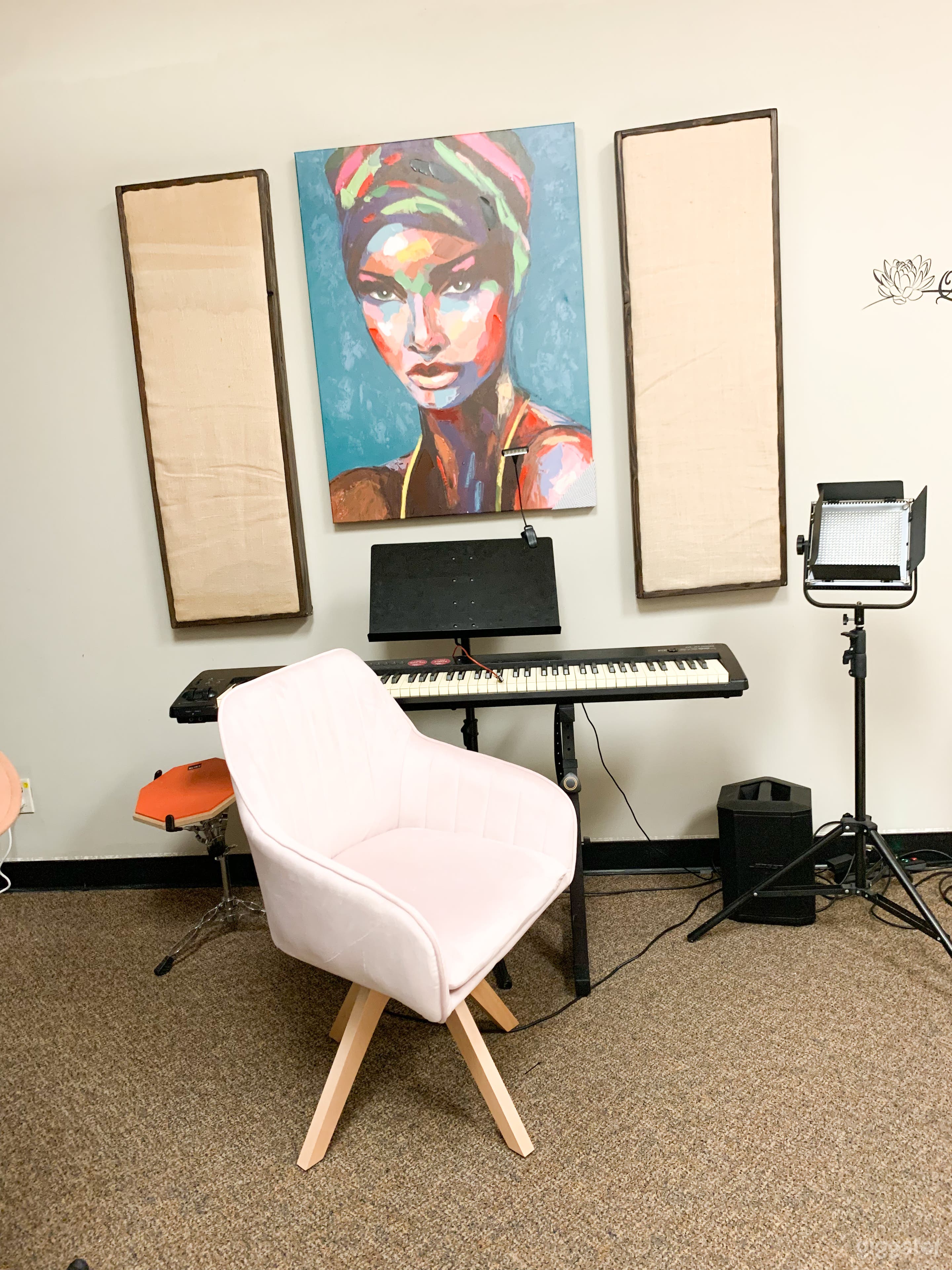 Downtown creative music studio Photo 1