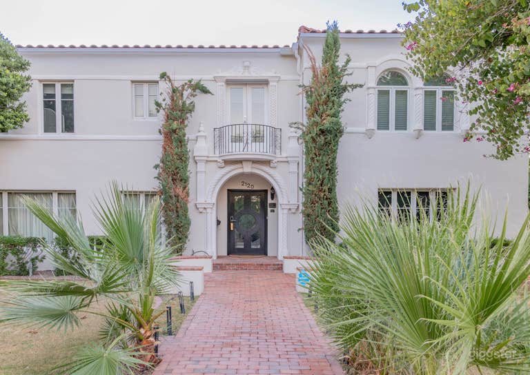  A historic chateau in the heart of Phoenix 