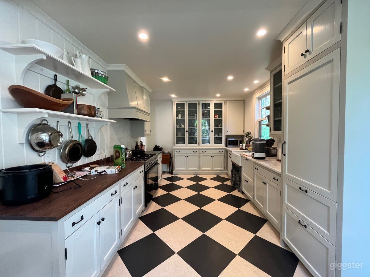 Historic Family House Photo 1