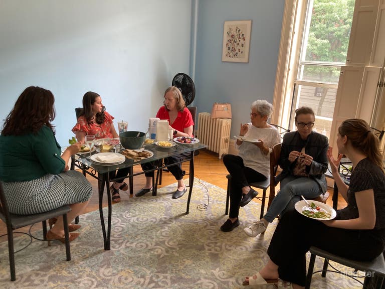  Meeting in the blue room
 