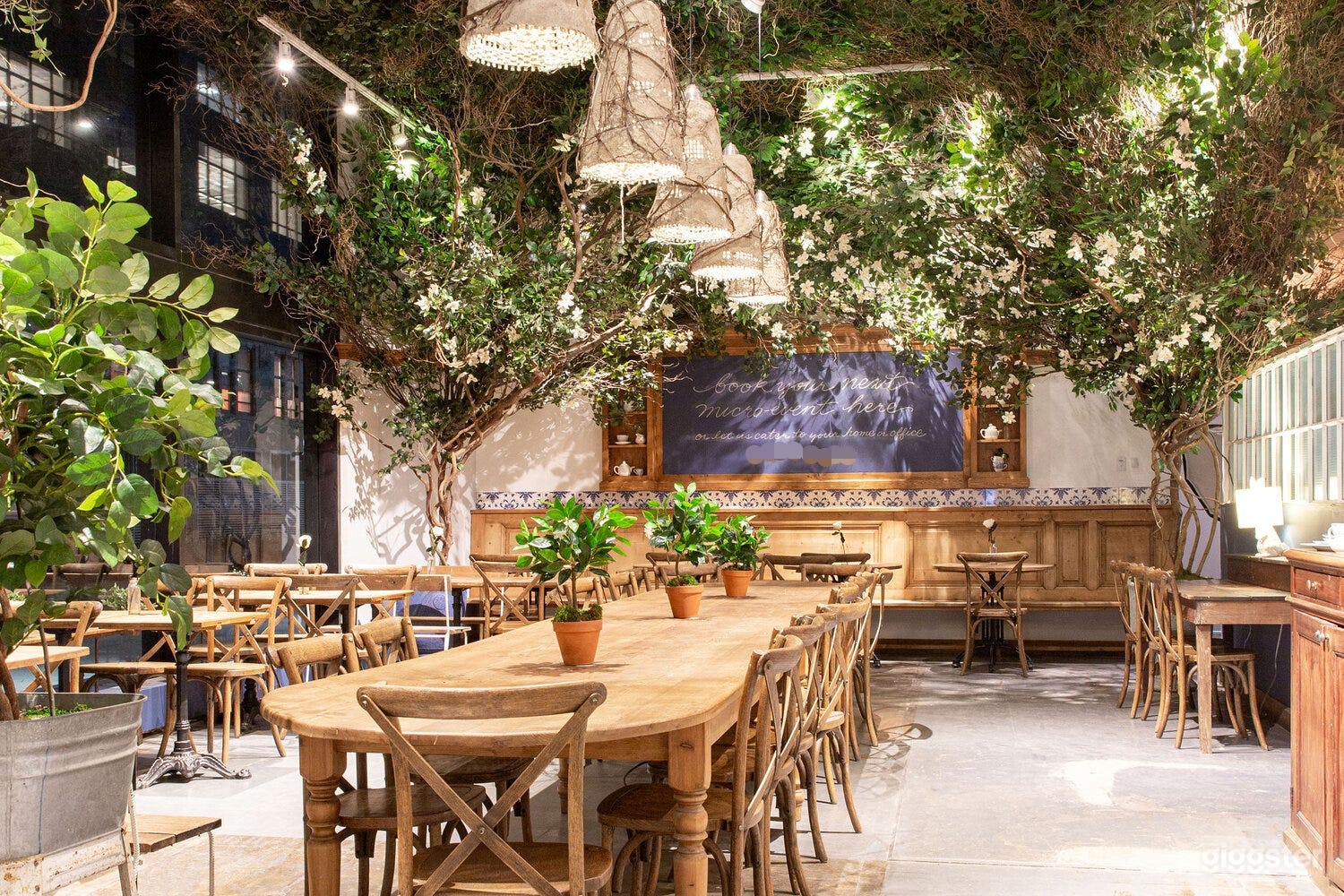 Lush and Vibrant Event Space in New York (King) Photo 1