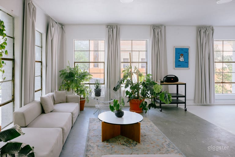  Photography/Video Production Space In Tampa 