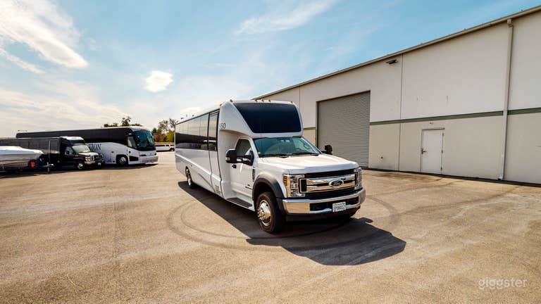  Ford F550 Bus Executive 