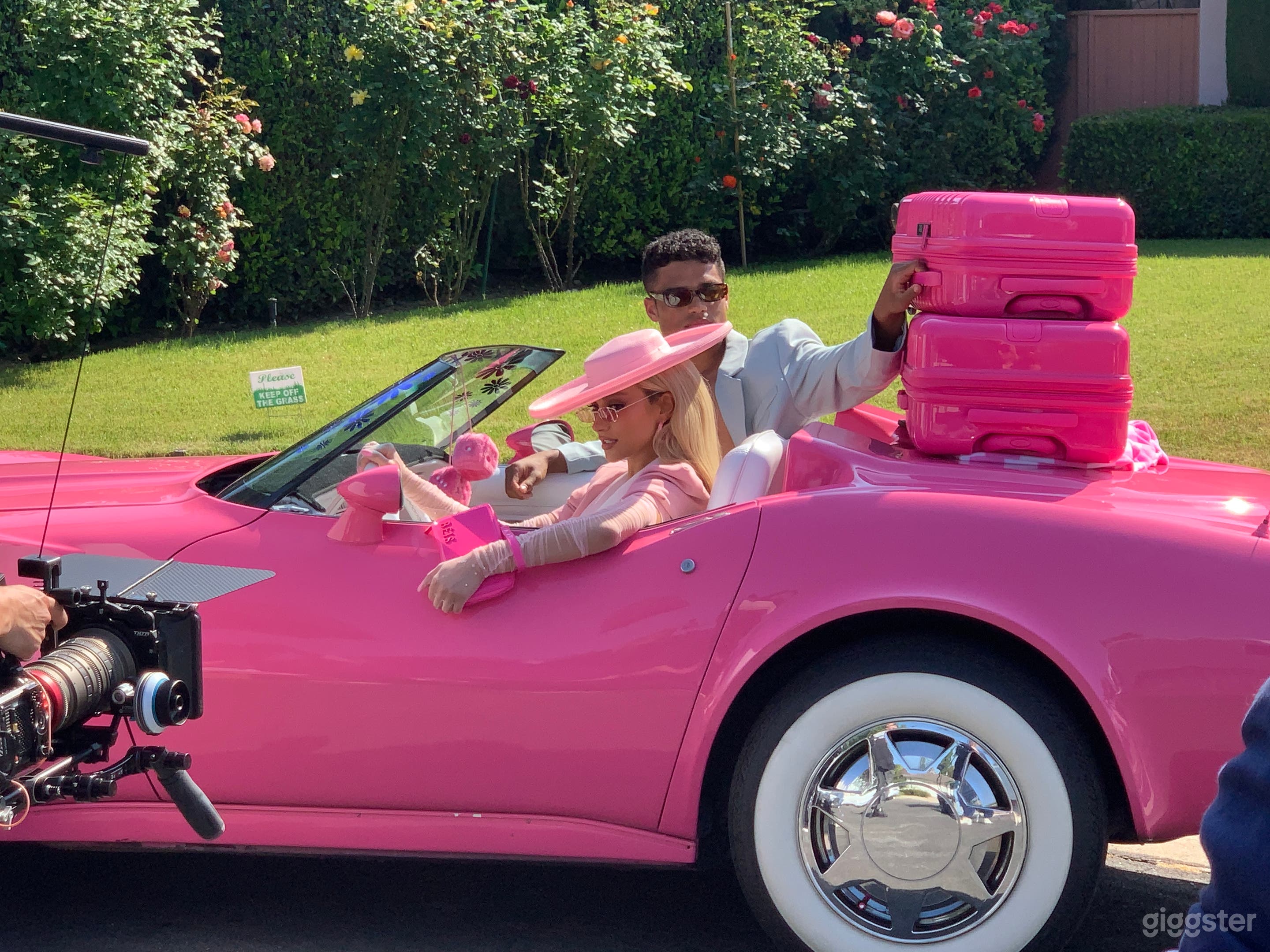 ***Pink Barbie Corvette*** Photo 3