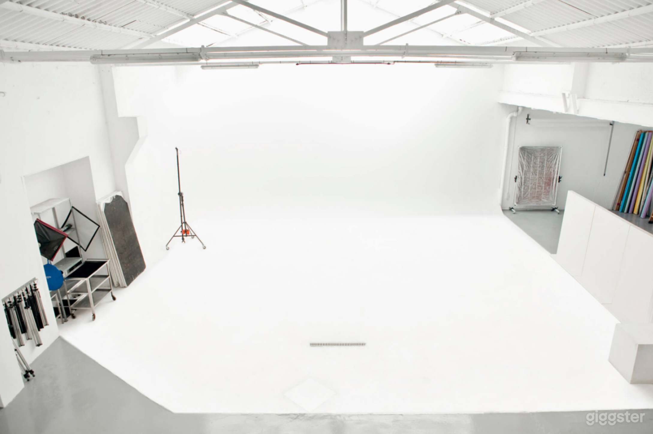 Amplio Estudio con acceso para coches al Plató Photo 4