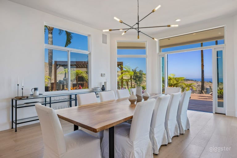   MEDITERRANEAN RESORT VILLA WITH OCEAN VIEWS/PALMS 