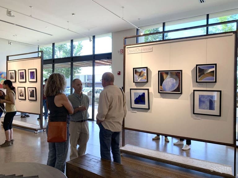  Desert Light Gallery: A Haven for New Mexico Artistry 