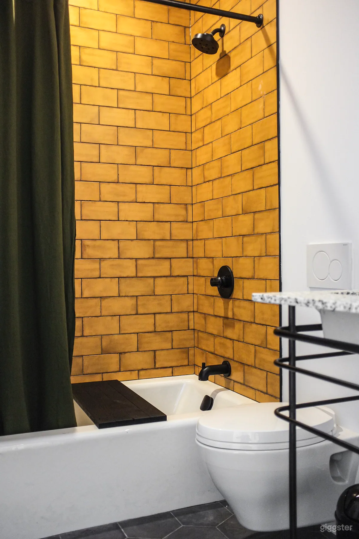 Enthuzimuzzy - Studio Loft Apartment Photo 4