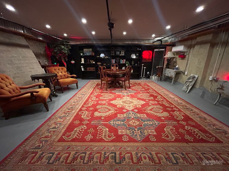  Savannah's Most Atmospheric Basement Space 