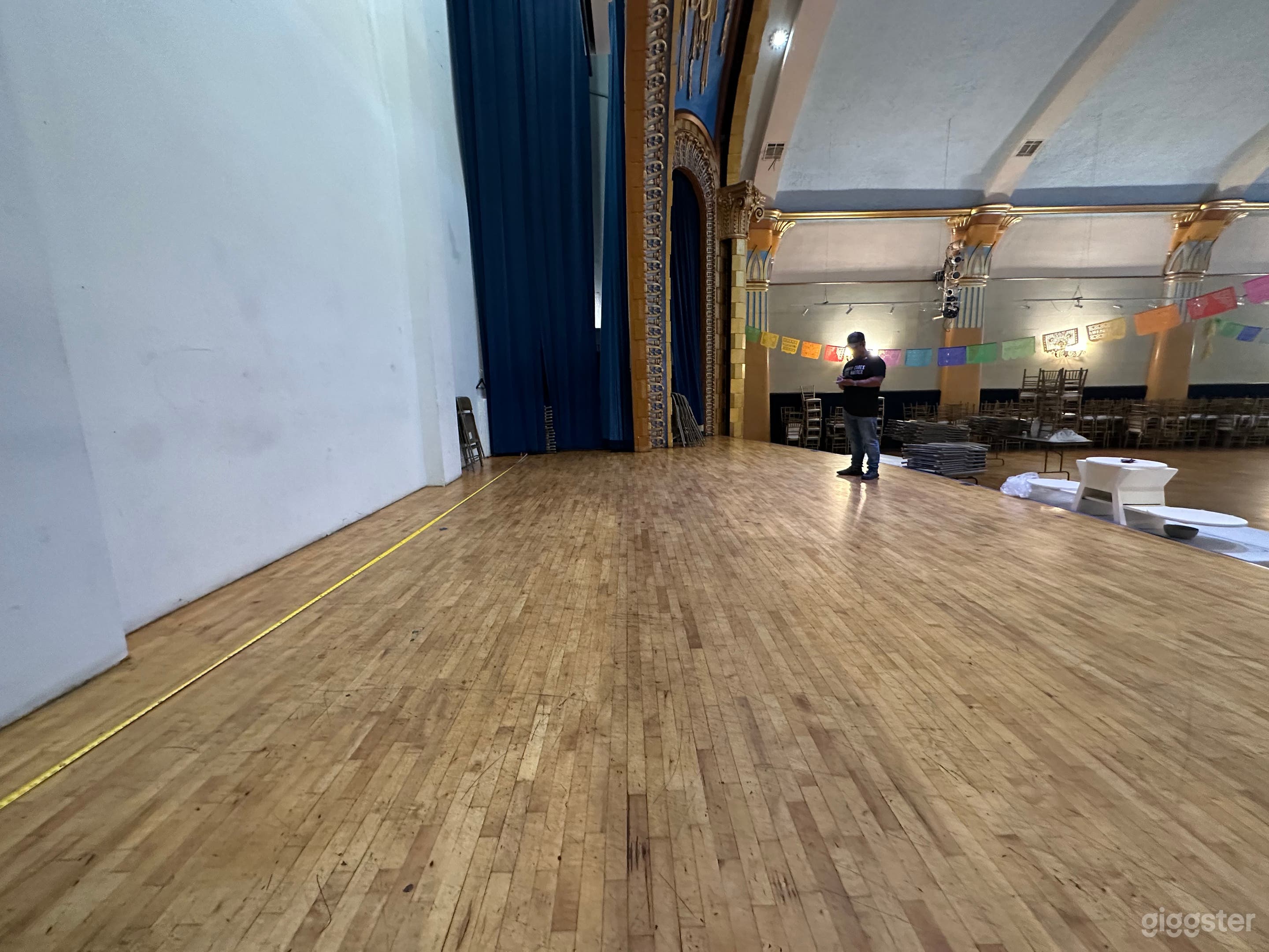 Cultural Center in Los Angeles Photo 4